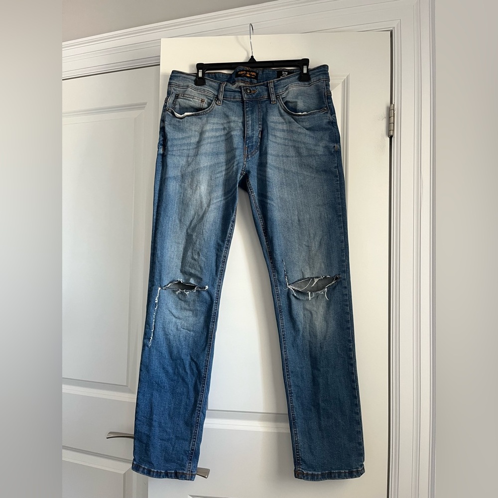 Mens Ring Of Fire Jeans Slim Fit Ripped Knees Size 32x30 Blue Denim Distressed